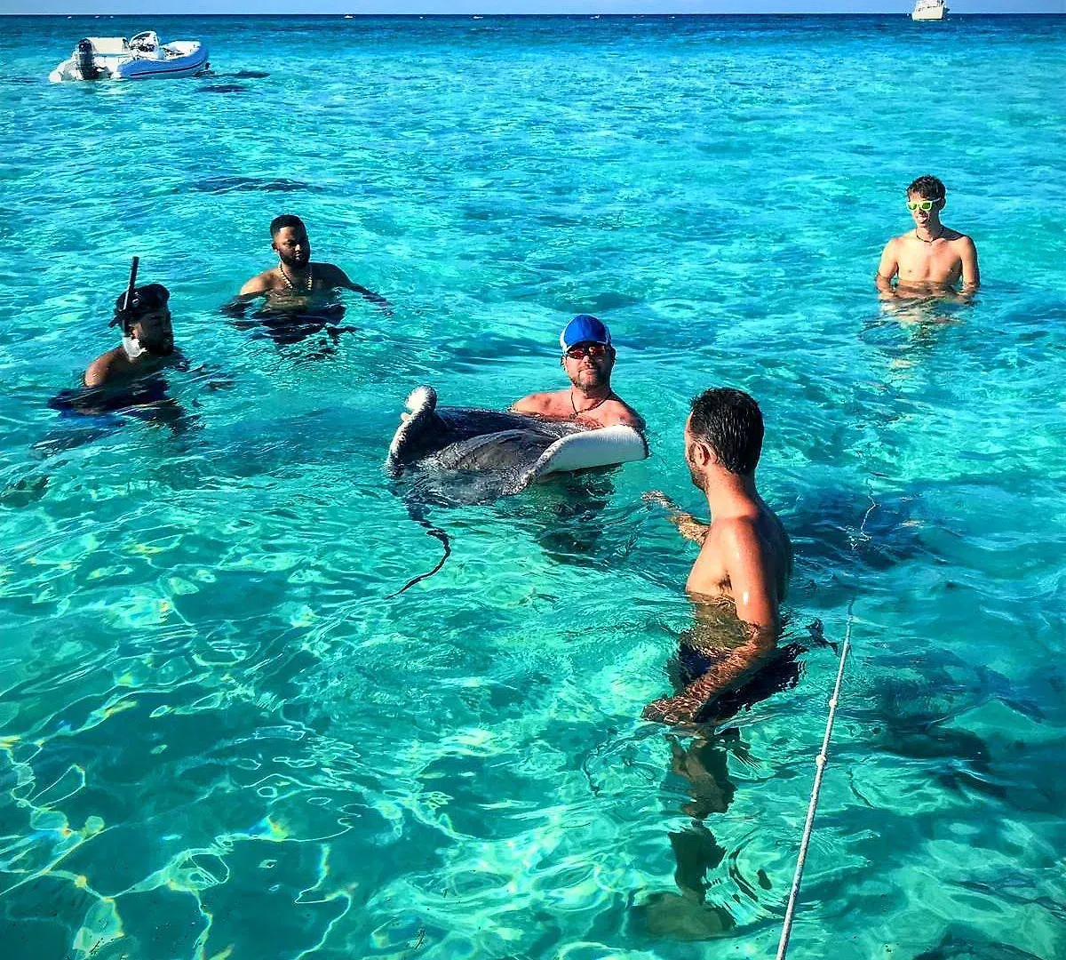 Diver'S Paradise West Bay Apartment